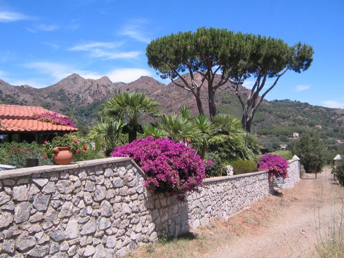 Studio-Appartment In Landhaus Mit Meerblick Porto Azzurro Exterior photo